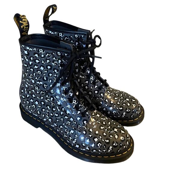 Dr. Marten’s NWOT Loud Leopard Print Leather Combat Boots Gunmetal Lace Up W 7 - Picture 1 of 12
